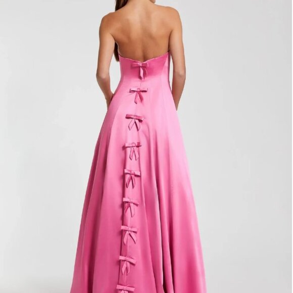 Mac Duggel Pink Strapless Satin Ballgown With Bow Details Size 0 (XS) NWOT - Picture 3 of 7